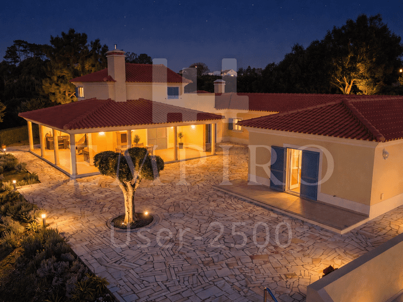 Secluded Villa With Tennis Court And Pool On A ~6,000 M2 Plot